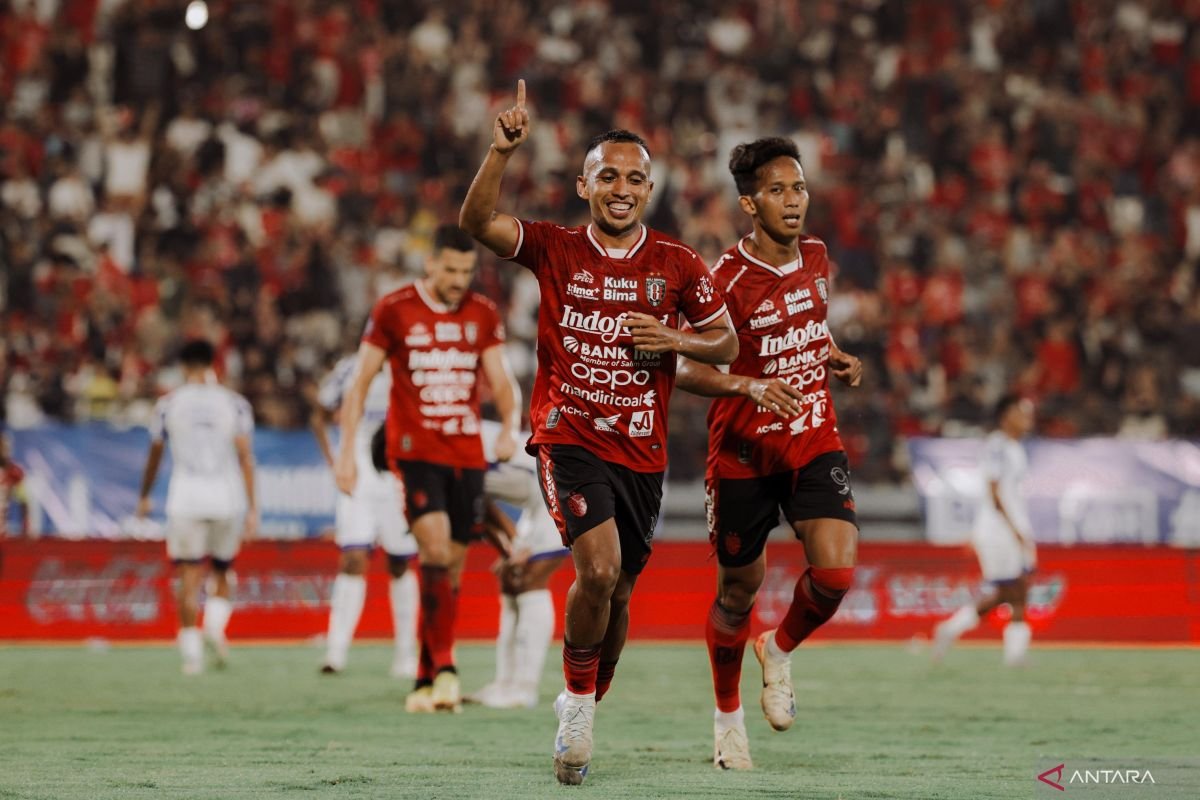 Kontrak Diperpanjang: Bali United Pertahankan Rahmat dan Fitrul