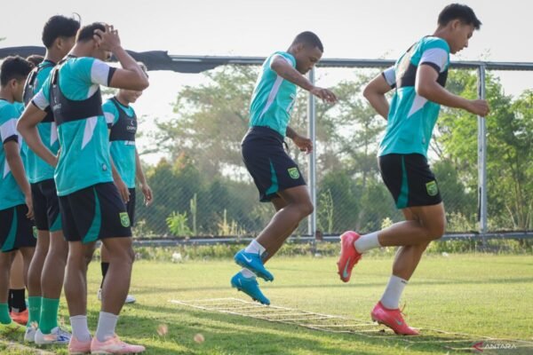 Analisis Pertandingan PSM vs Persebaya di BRI Super League: Prediksi dan Harapan